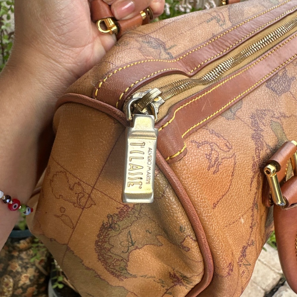 ALVIERO MARTINI 1ª Classe Geo Classic Boston Bag - Picture 9 of 13